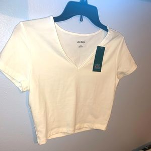 3/$10🌼 White crop top!